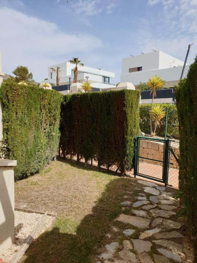 Adosado Los Olivos, Sierra Cortina Финестрат Экстерьер фото